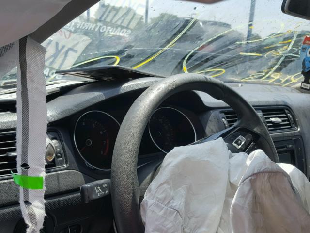 3VW2K7AJ3FM253884 - 2015 VOLKSWAGEN JETTA BASE BLACK photo 8