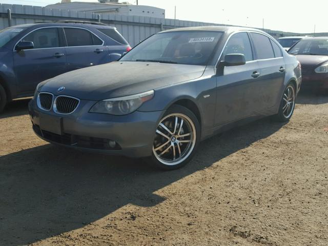 WBANF73517CU23051 - 2007 BMW 530 XI GRAY photo 2