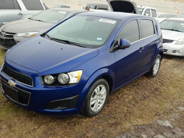 1G1JC6SH2D4247836 - 2013 CHEVROLET SONIC BLUE photo 2