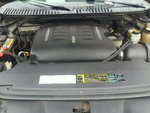 5LMFU28R94LJ09244 - 2004 LINCOLN NAVIGATOR Silber Foto 7