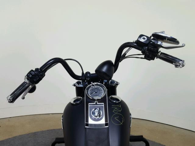 1HD1JN511BB016990 - 2011 HARLEY-DAVIDSON FLSTFB BLACK photo 17