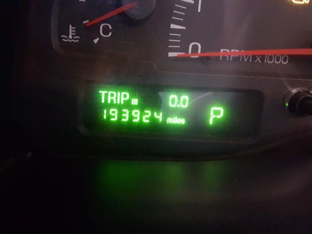 1LNHM87AX2Y706364 - 2002 LINCOLN LS 银色 照片 8