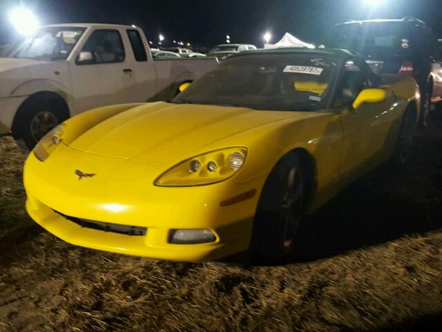 1G1YY36W785132205 - 2008 CHEVROLET CORVETTE YELLOW photo 2