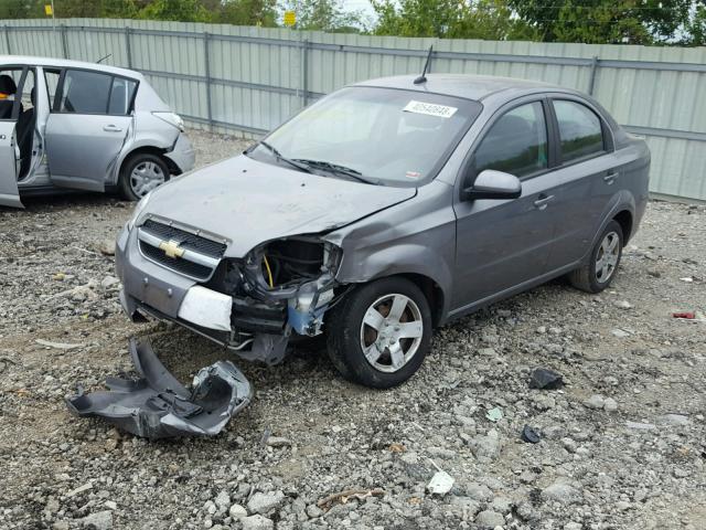 KL1TD5DE5AB109815 - 2010 CHEVROLET AVEO LS GRAY photo 2