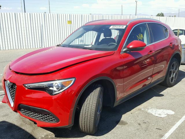 ZASFAKAN7J7B60079 - 2018 ALFA ROMEO STELVIO RED photo 2