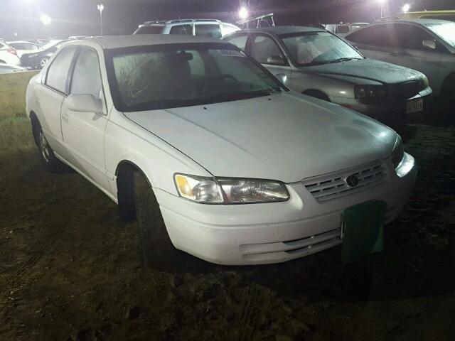 4T1BG22K9VU767744 - 1997 TOYOTA CAMRY WHITE photo 1