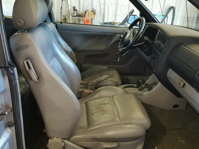 3VWDC21V72M813850 - 2002 VOLKSWAGEN CABRIO GLX 银色 照片 5
