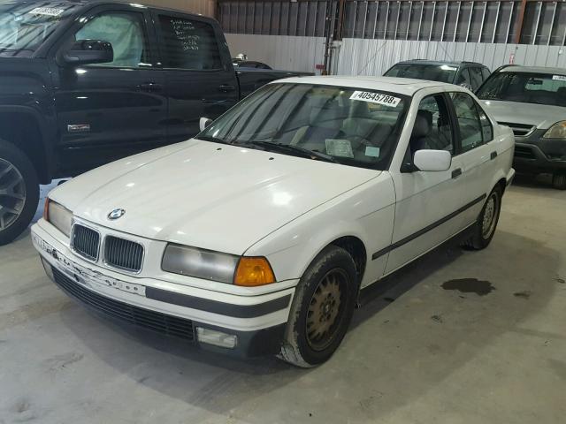 WBACB4323RFL19542 - 1994 BMW 325 I AUTO WHITE photo 2