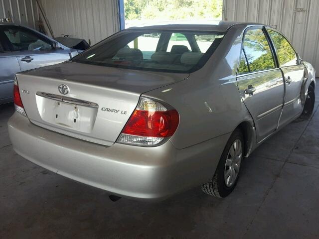 4T1BE32K05U992355 - 2005 TOYOTA CAMRY LE 银色 照片 4