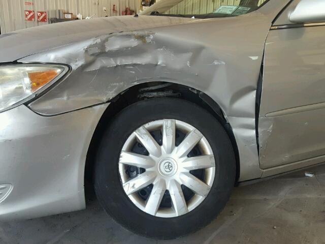 4T1BE32K05U992355 - 2005 TOYOTA CAMRY LE 银色 照片 9