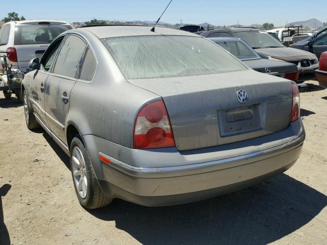 WVWPD63B84E268676 - 2004 VOLKSWAGEN PASSAT SILVER photo 3