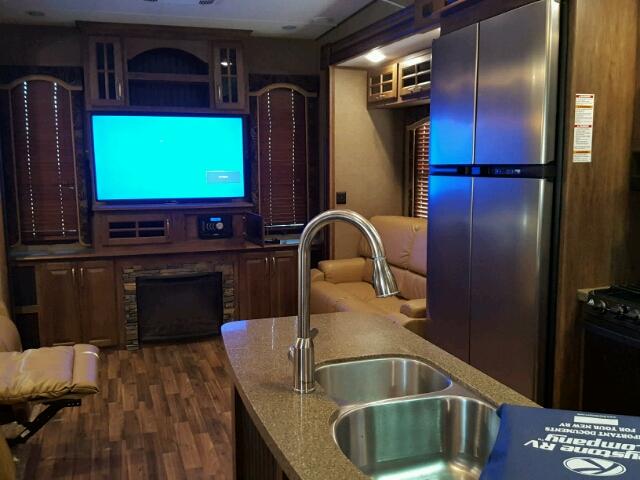 4YDF30020GE760491 - 2016 KEYSTONE AVALANCHE ორფეროვანი ფოტო 5