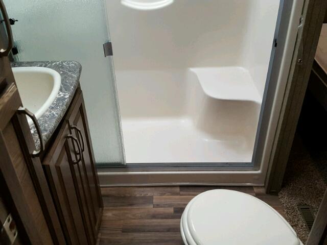 4YDF30020GE760491 - 2016 KEYSTONE AVALANCHE ორფეროვანი ფოტო 8