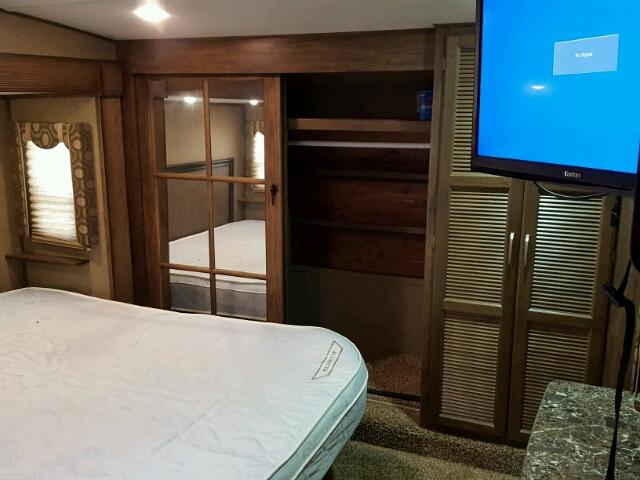 4YDF30020GE760491 - 2016 KEYSTONE AVALANCHE ორფეროვანი ფოტო 9