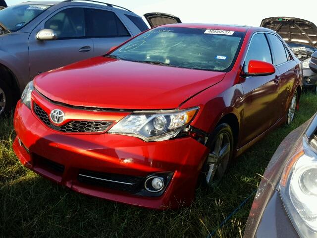 4T1BF1FK0DU668803 - 2013 TOYOTA CAMRY RED photo 2