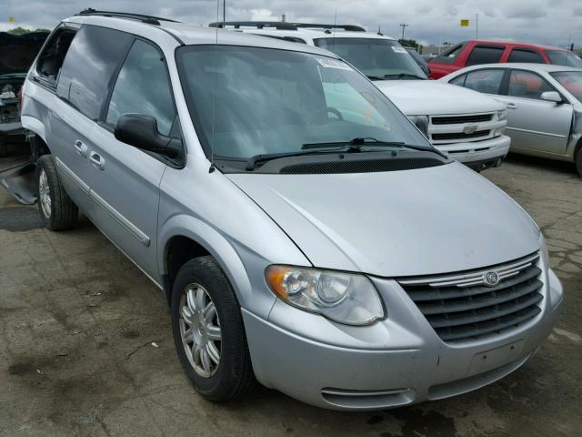 2C4GP54L95R176375 - 2005 CHRYSLER TOWN & COU Gümüş foto 1