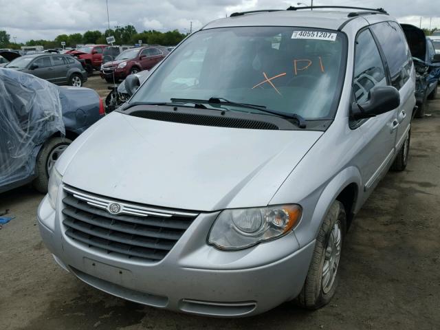 2C4GP54L95R176375 - 2005 CHRYSLER TOWN & COU SILVER photo 2