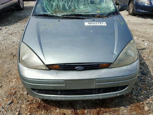 1FAFP34P33W168169 - 2003 FORD FOCUS SE SILVER photo 7