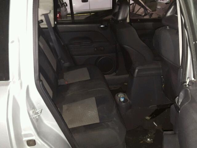 1J4FT47A99D230269 - 2009 JEEP COMPASS SP SILVER photo 6