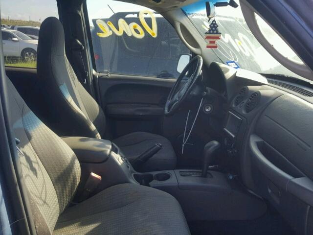 1J4GL48K04W262150 - 2004 JEEP LIBERTY SP BLUE photo 5