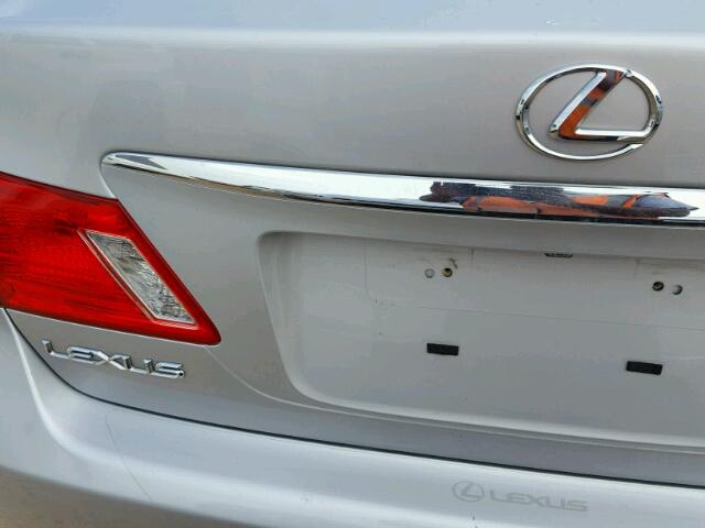 JTHBJ46G992308575 - 2009 LEXUS ES SILVER photo 10