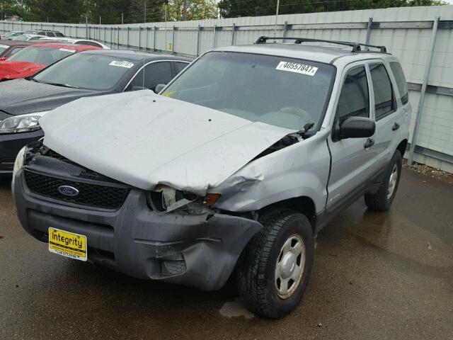 1FMYU01B12KB86593 - 2002 FORD ESCAPE XLS SILVER photo 2