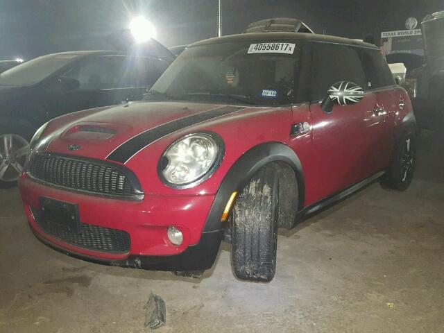 WMWMF7C55ATX41709 - 2010 MINI COOPER S RED photo 2