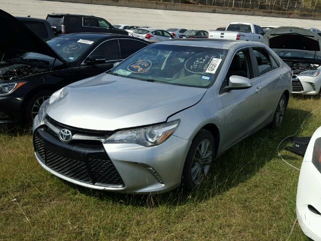 4T1BF1FK4GU528760 - 2016 TOYOTA CAMRY LE SILVER photo 2