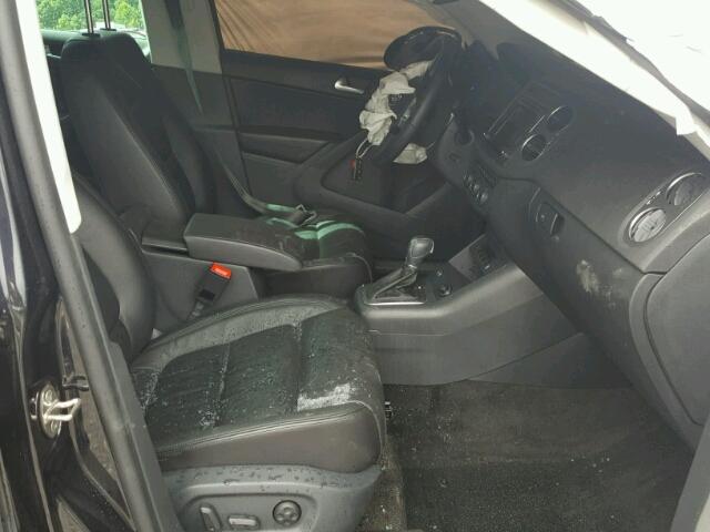 WVGUV7AX7HK007756 - 2017 VOLKSWAGEN TIGUAN SPO შავი ფოტო 5