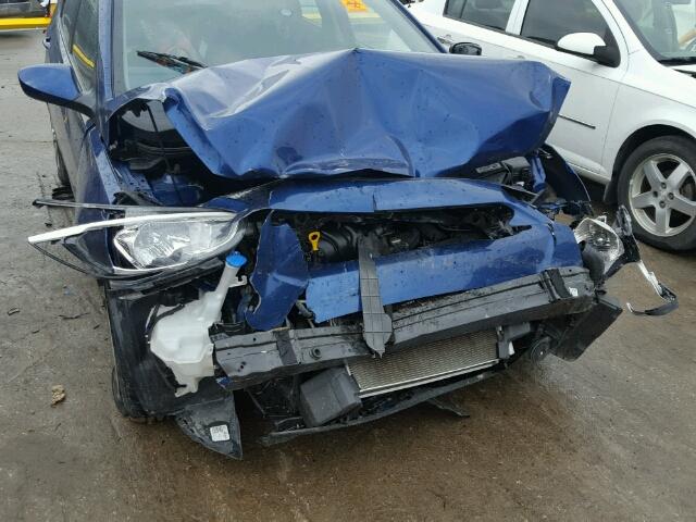 KMHCT5AE3GU262850 - 2016 HYUNDAI ACCENT SE BLUE photo 9