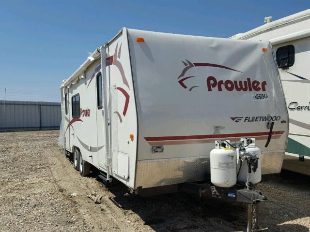 1EC1R252364284638 - 2006 FLET PROWLER WHITE photo 1