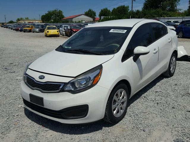 KNADN4A33D6209011 - 2013 KIA RIO EX WHITE photo 2