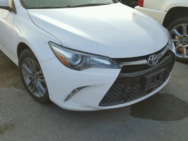 4T1BF1FK5GU524426 - 2016 TOYOTA CAMRY WHITE photo 8