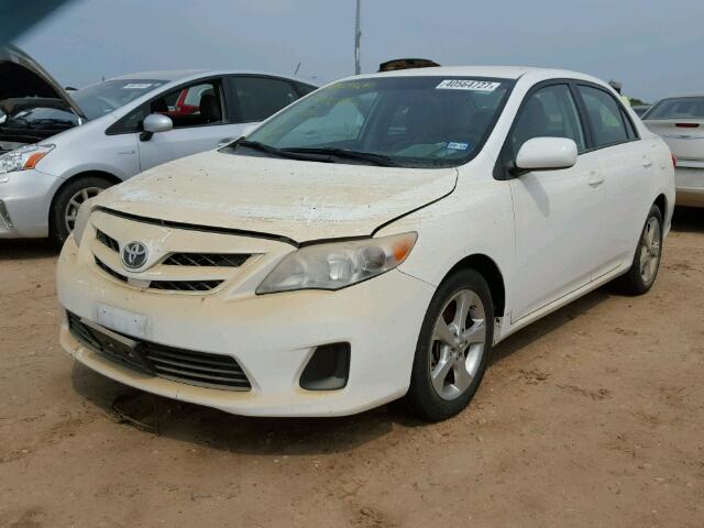 2T1BU4EE5BC642523 - 2011 TOYOTA COROLLA WHITE photo 2