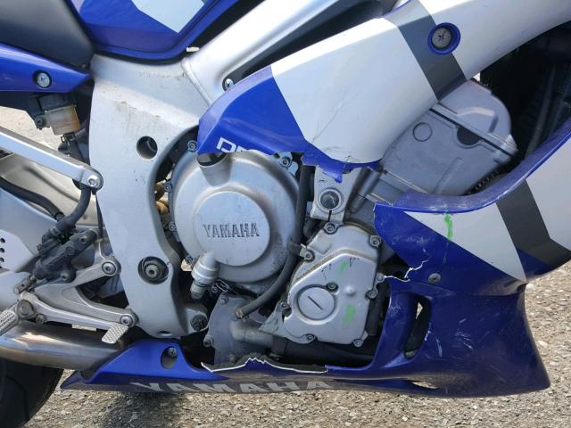 JYARJ04E72A026467 - 2002 YAMAHA YZFR6 L BLUE photo 7