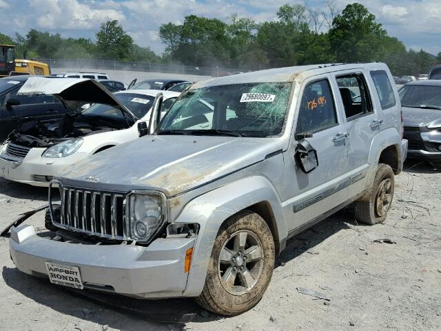 1J8GP28K78W184575 - 2008 JEEP LIBERTY SP SILVER photo 2