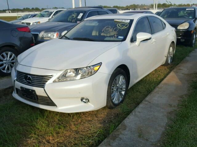 JTHBK1GGXF2193037 - 2015 LEXUS ES WHITE photo 2