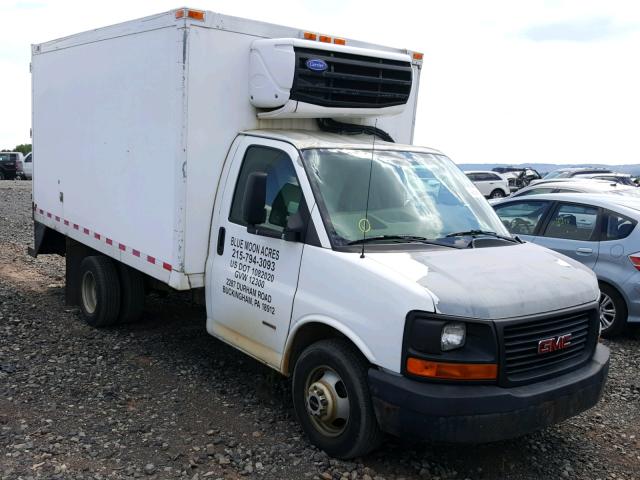 1GDJG312871181060 - 2007 GMC SAVANA CUT WHITE photo 1