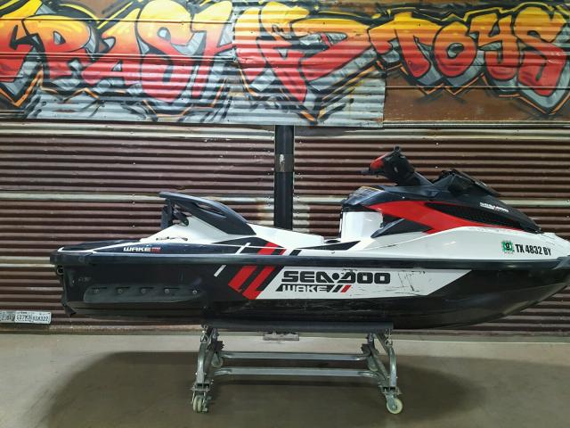 YDV08943B313 - 2013 SEAD JET SKI WHITE photo 1