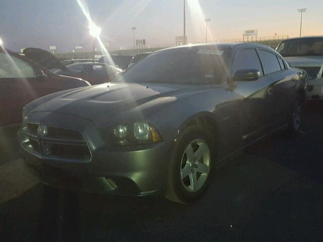 2B3CL3CGXBH576855 - 2011 DODGE CHARGER GRAY photo 2