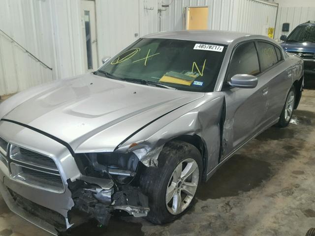 2C3CDXBG7EH107610 - 2014 DODGE CHARGER SE GRAY photo 2