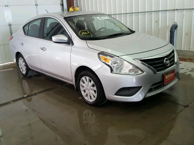 3N1CN7AP9FL864207 - 2015 NISSAN VERSA S SILVER photo 1