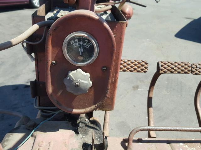 205572 - 1950 FORD TRACTOR RED photo 8