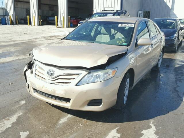 4T4BF3EK5AR076876 - 2010 TOYOTA CAMRY BASE GOLD photo 2