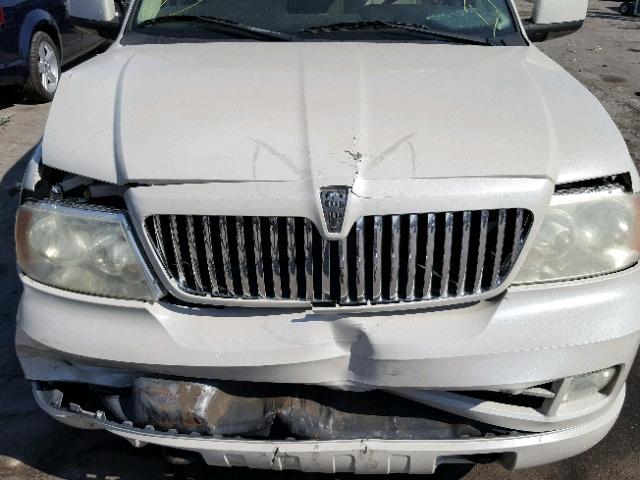 5LMFU28566LJ12151 - 2006 LINCOLN NAVIGATOR Weiß Foto 7