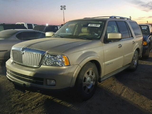 5LMFU27536LJ17504 - 2006 LINCOLN NAVIGATOR Braun Foto 2