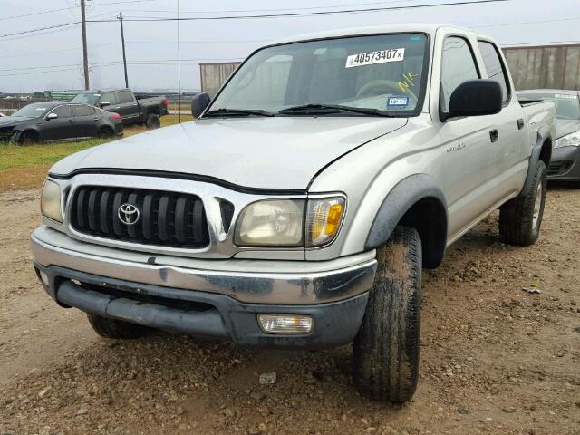 5TEGN92NX2Z131372 - 2002 TOYOTA TACOMA DOU SILVER photo 2