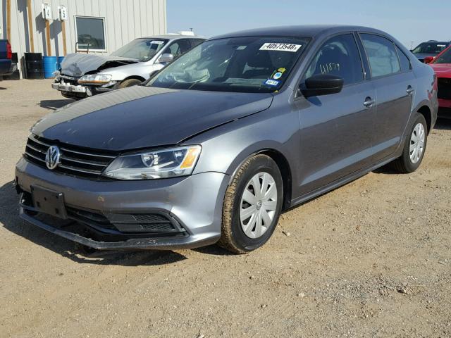 3VW2K7AJ3FM415058 - 2015 VOLKSWAGEN JETTA BASE GRAY photo 2