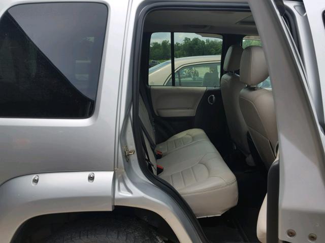 1J4GL38K53W704963 - 2003 JEEP LIBERTY RE SILVER photo 6