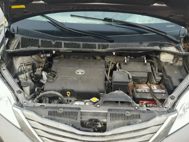 5TDYK3DC2BS068187 - 2011 TOYOTA SIENNA TAN photo 7